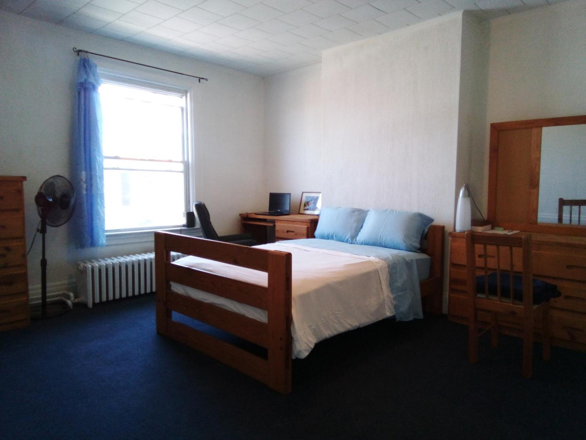 A Cozy Bedroom For You To Relax Pittsburgh Exterior photo